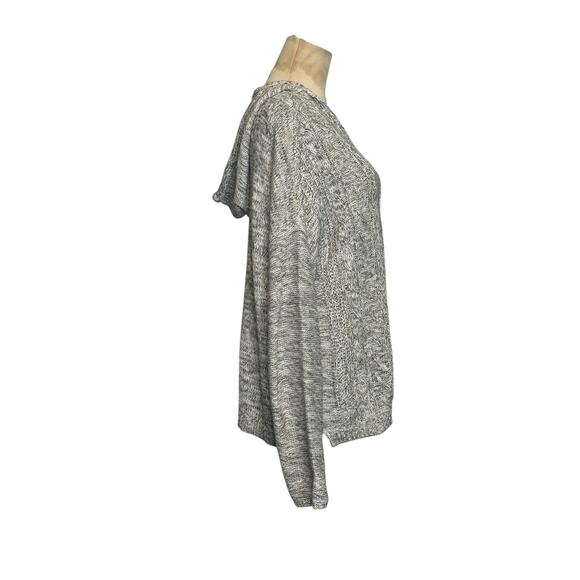 Gray knit long sleeves hoodie sweater size large - Picture 14 of 15